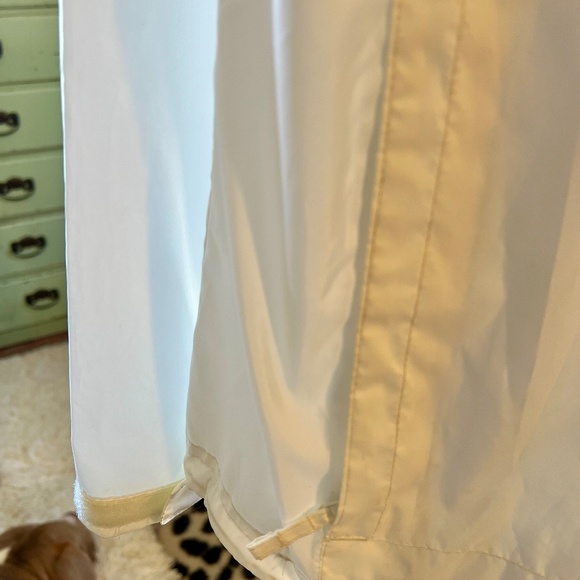 Columbia Women's White Windbreaker with Hidden Hood - Picture 7 of 8